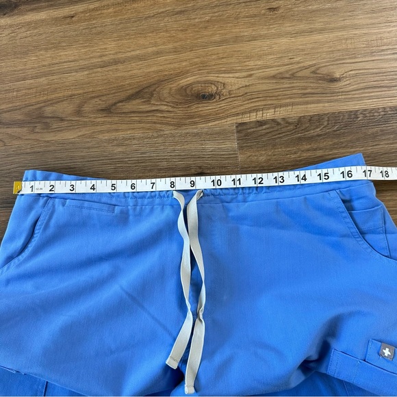 Figs Blue Scrub Set - Picture 13 of 16